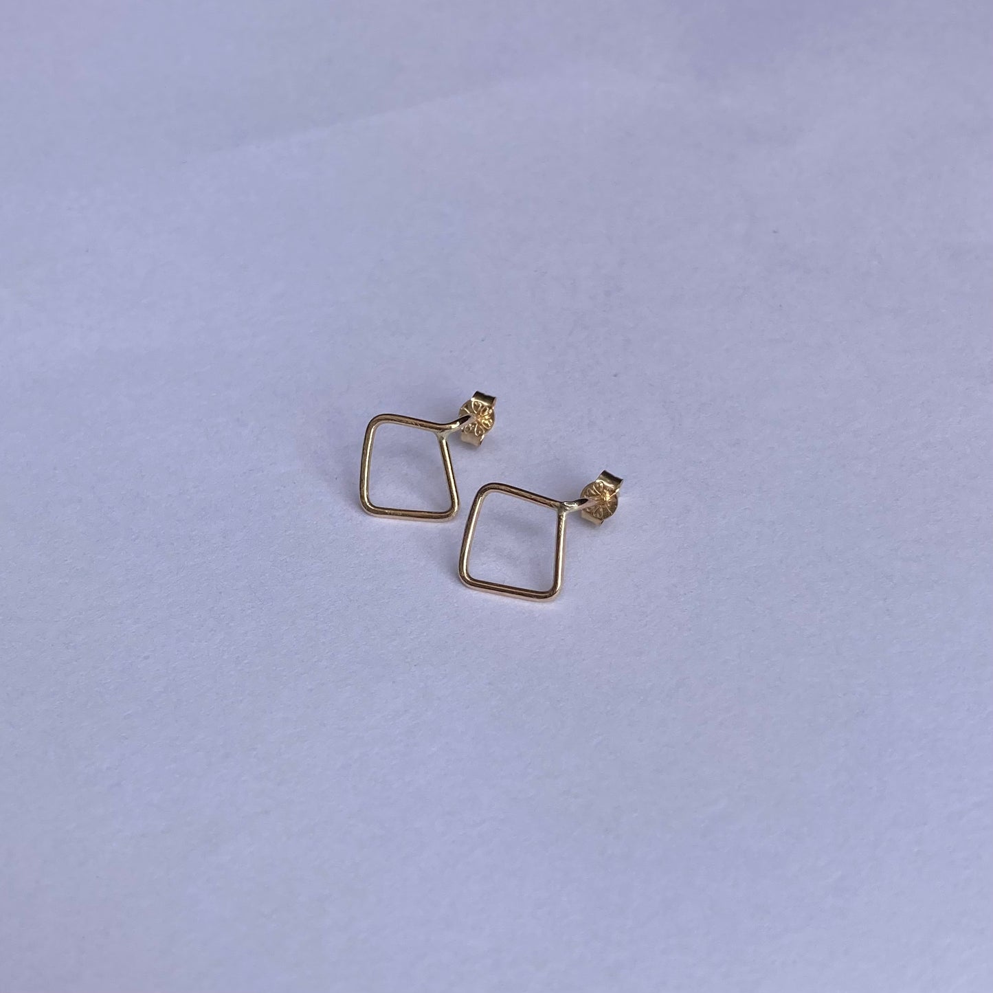 Simple triangle stud earrings