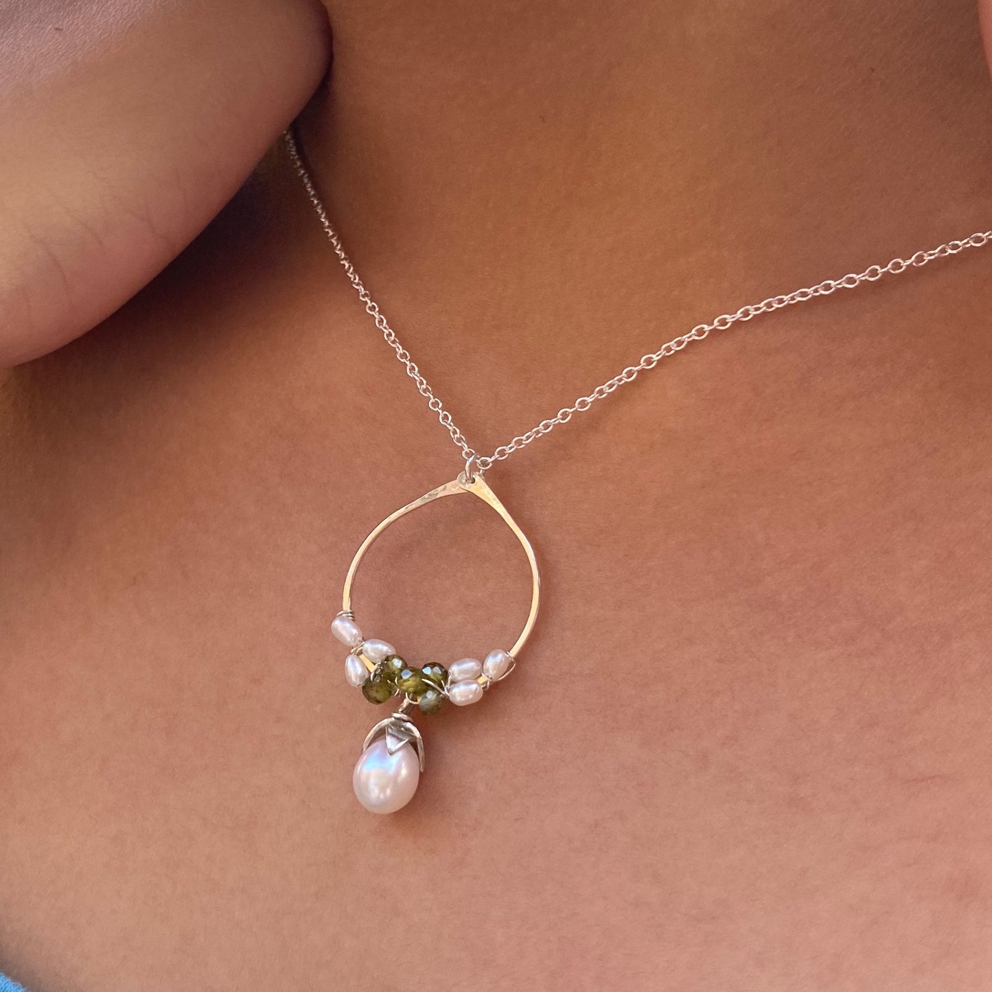 Twisted Seed Pearl And Peridot Set